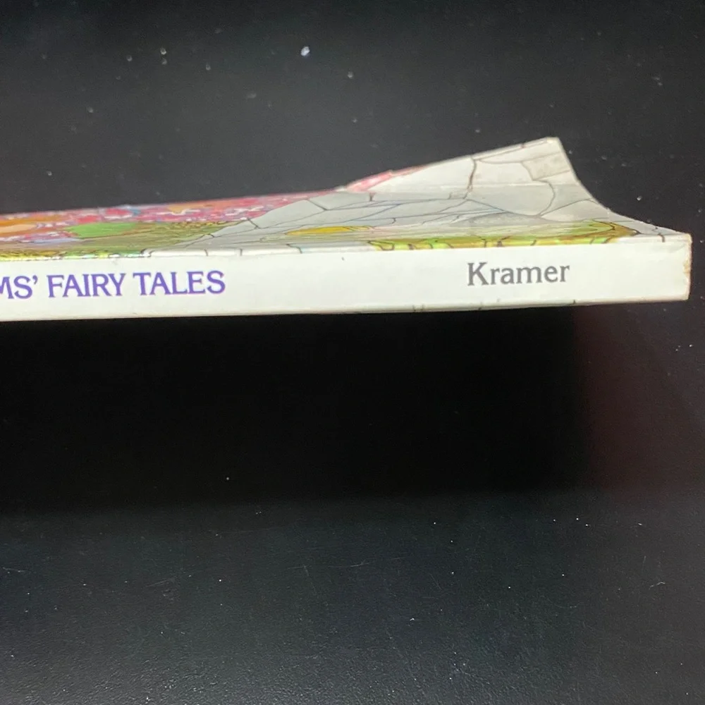 Vintage 1977 volume of Grinms’ Fairy Tales book
